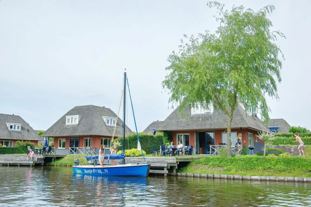 Bungalows op Landal De Bloemert gelegen aan het water