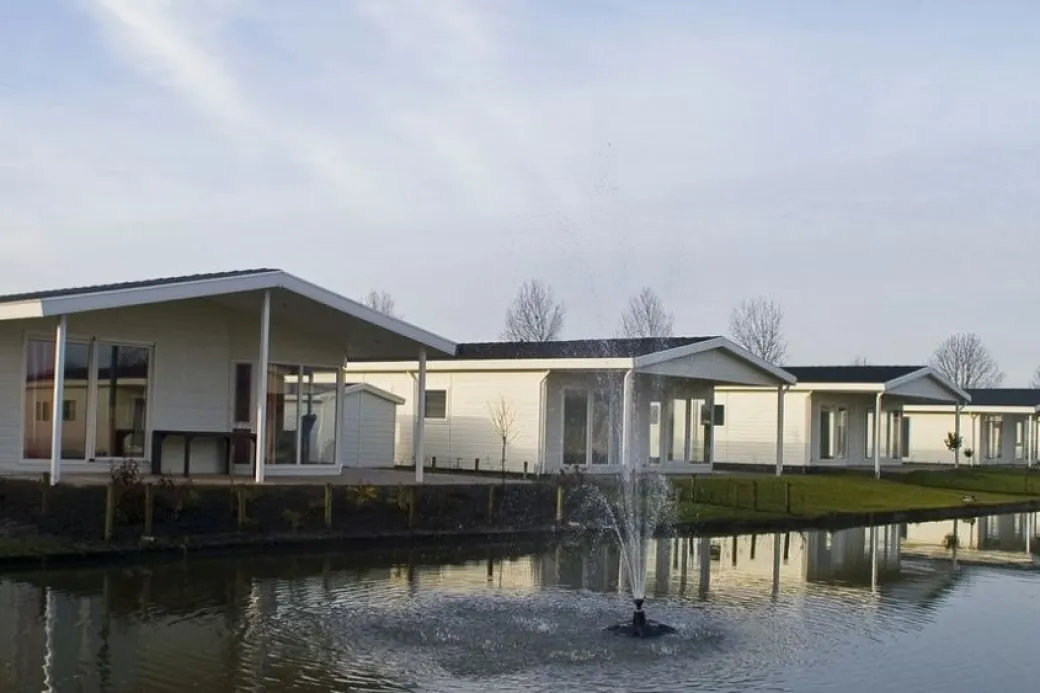 Vakantiewoningen gelegen aan het water