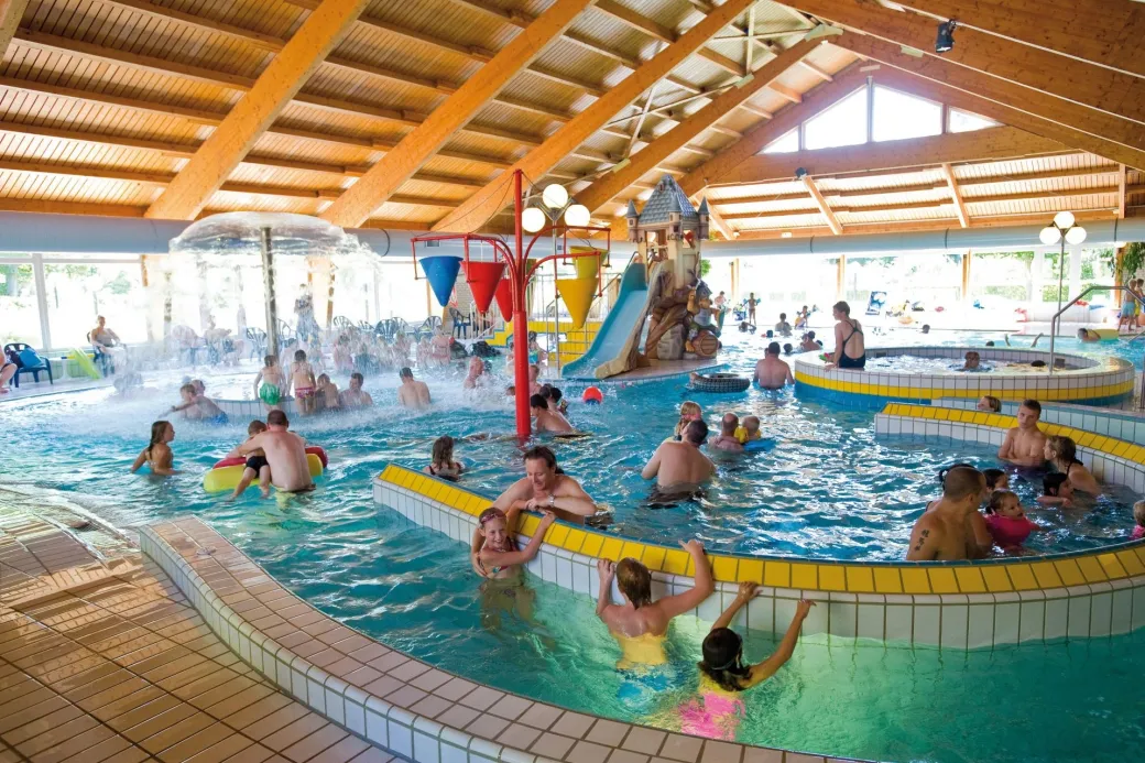 Zwem in het zwembad op Landal Sonnenberg