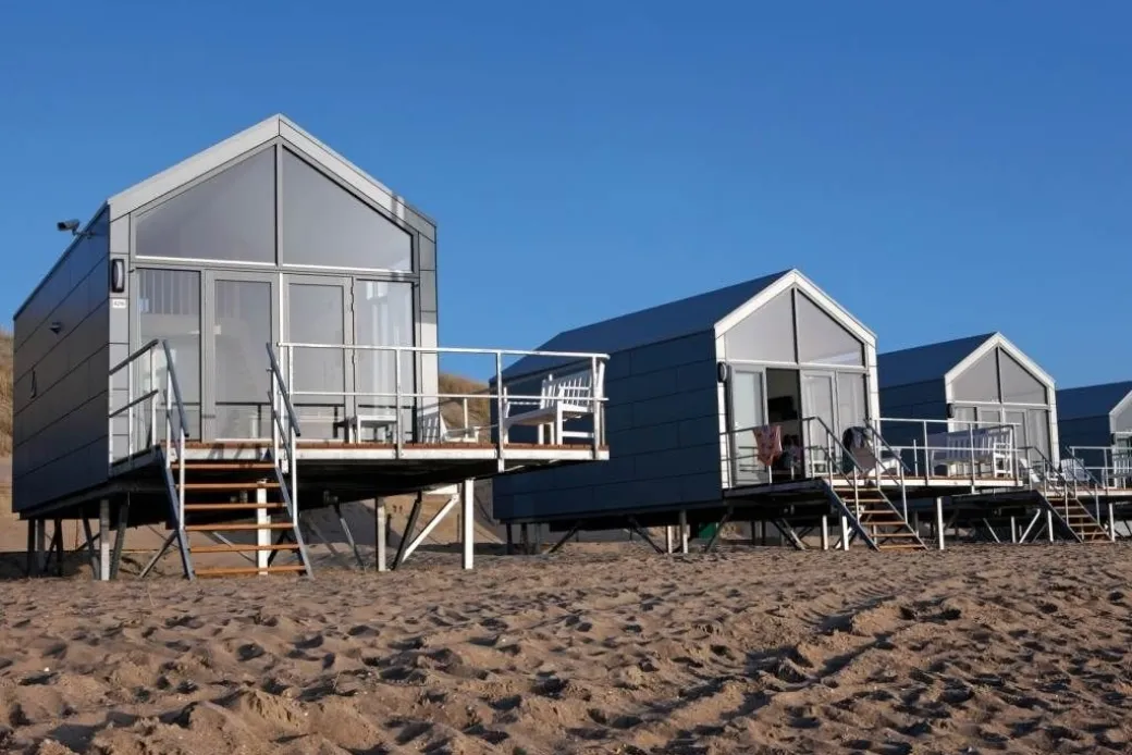 De 4-6 persoonsstrandhuisjes op Strandhuisjes Julianadorp