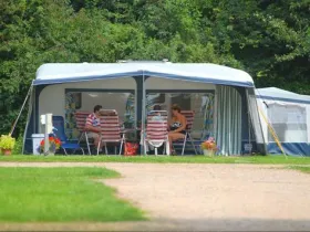 Vakantiebungalow Kampeerplaats op Groene Heuvels 6 Personen