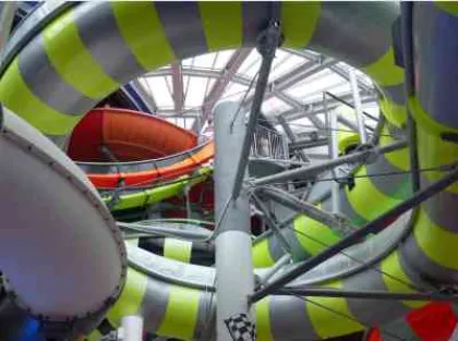 Ontdek de Top 3 Vakantieparken met de Meest Spectaculaire Glijbanen