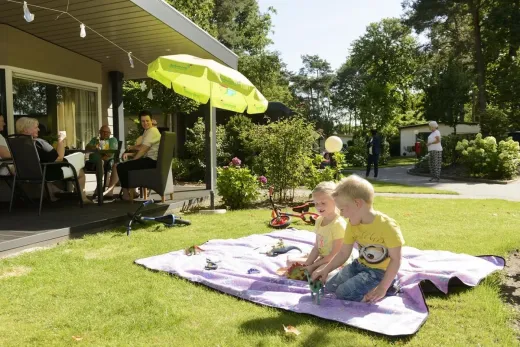 Kinderen spelen op Ackersate