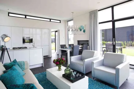 woonkamer en koken komen samen in vakantiehuis 