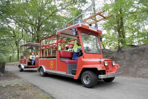 Brandweerwagen op De Huttenheugte