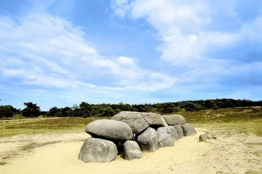 Hunebedden in de omgeving