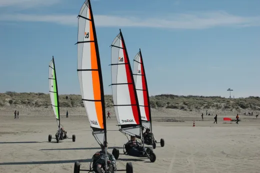 1 van de activiteiten op het strand