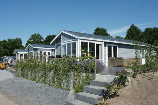 Veel chalets liggen aan het Veluwemeer