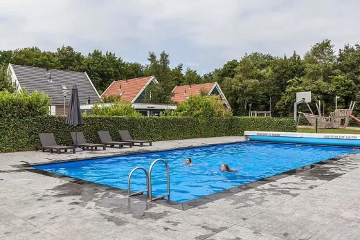 Buitenzwembad