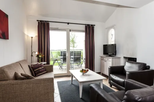 Moderne vernieuwde interieur in de bungalows