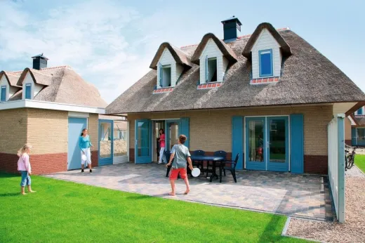 Ruime vrijstaande villa