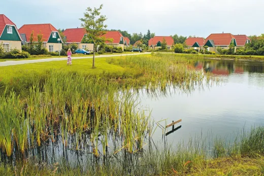 Vrijstaande bungalows gelegen aan het water