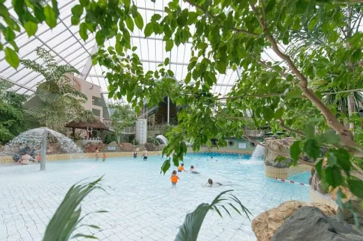 Beleef een hoop waterpret in het zwembad