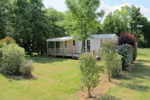 Luxe en ruime Mobile home met veranda