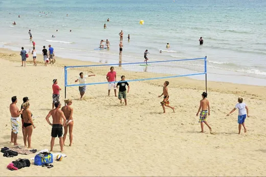 1 van de sportactiviteiten op het strand