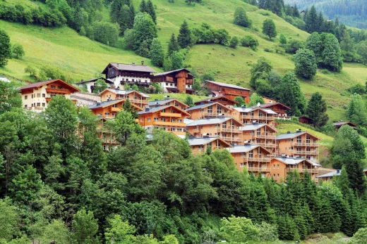 Landal Rehrenberg in een heuvelachtig landschap