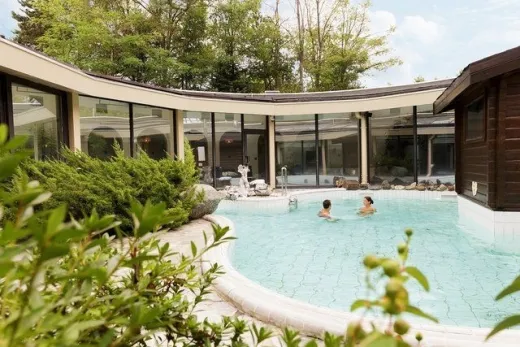 Aqua Dome buitenbad