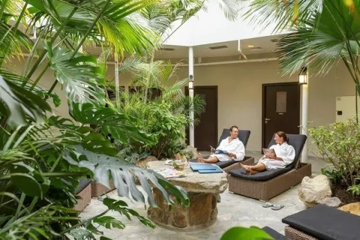 Stel zit in de Wellness