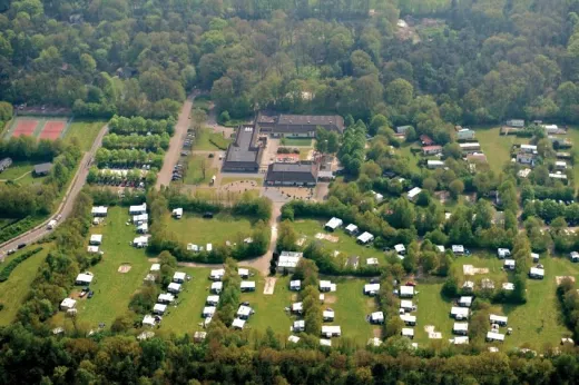 Luchtfoto van Roompot Bospark Lunsbergen