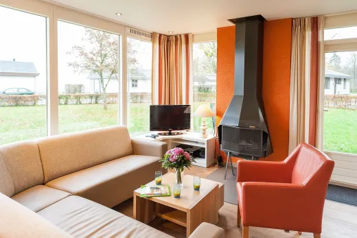 Woonkamer met houtkachel