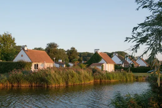 Verschillende vakantiehuisjes op Sunparks Oostduinkerke aan zee