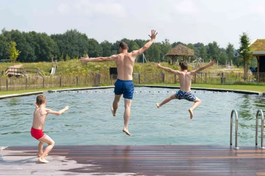 Erg bijzonder op dit park: Het natuurbad
