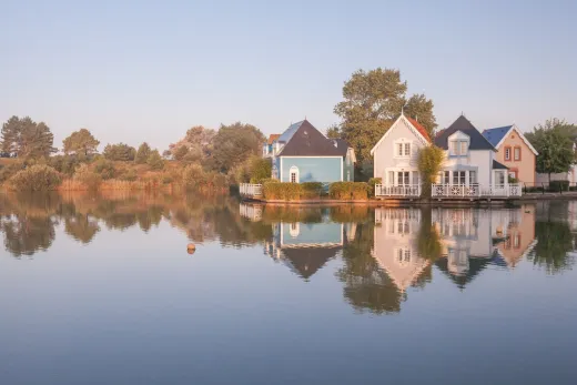 Nog meer vakantiehuisjes aan het water