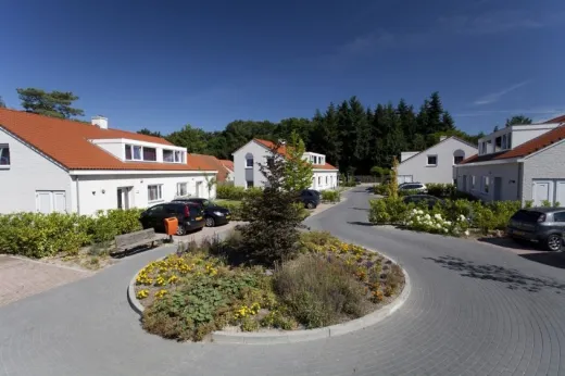 Verschillende villa's op Roompot Resort Arcen