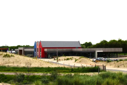Het parkcentrum op afstand