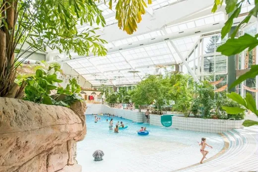 Golfslagbad in de Aqua Mundo
