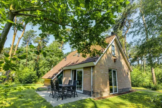 Vrijstaande bungalow midden in de natuur