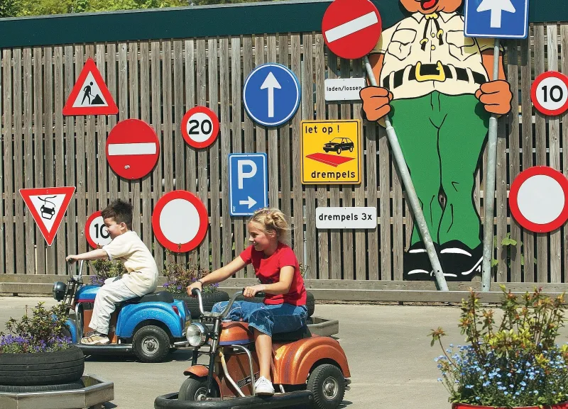 17. Landal Rabbit Hill - Zwemmen en spelen