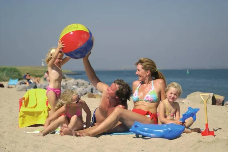 13. Roompot Beach Resort - Kindvriendelijk park aan de kust